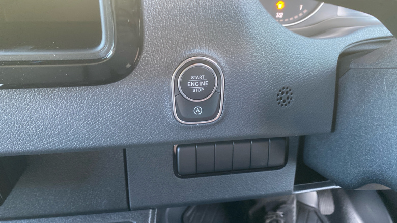 Mercedes-Benz Sprinter 315Cdi L2 Diesel Rwd 3.5t H2 Pro Van